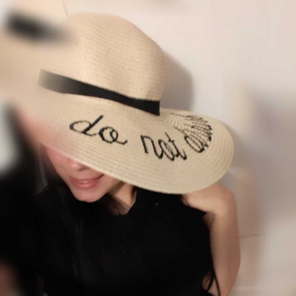 🌴Cute Beach Hat "Do Not Disturb" 🌴